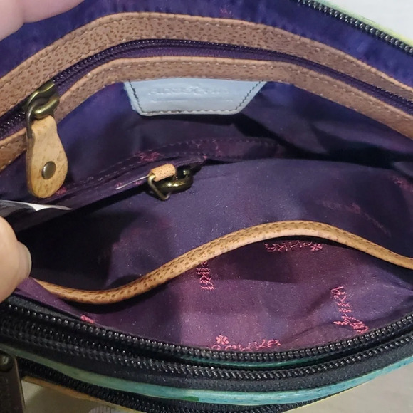 Anuschka Leopard handpainted leather crossbody adjustable 3 pocket bag - Picture 8 of 11